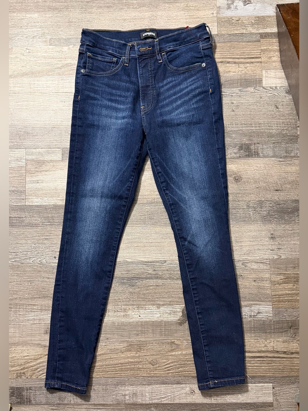 NWOT Express Women's Dark Blue Skinny‎ Jeans